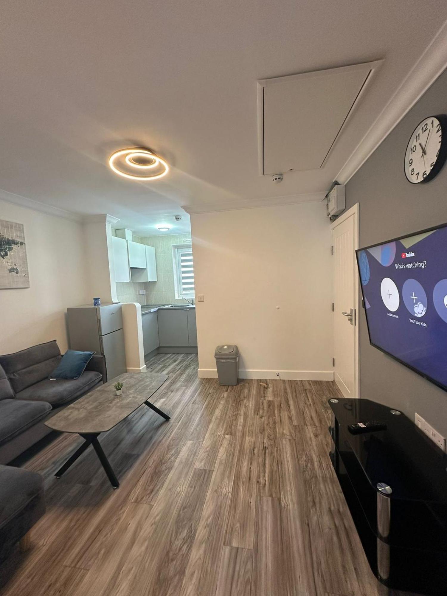 Lamorna Luton  Exteriér fotografie